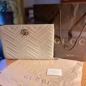 Gucci GG Marmont leather pouch